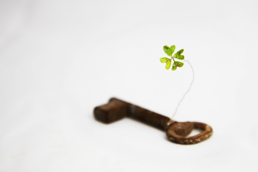 1KLee_hell_schluesel 1200x800 blitz IMG_0168